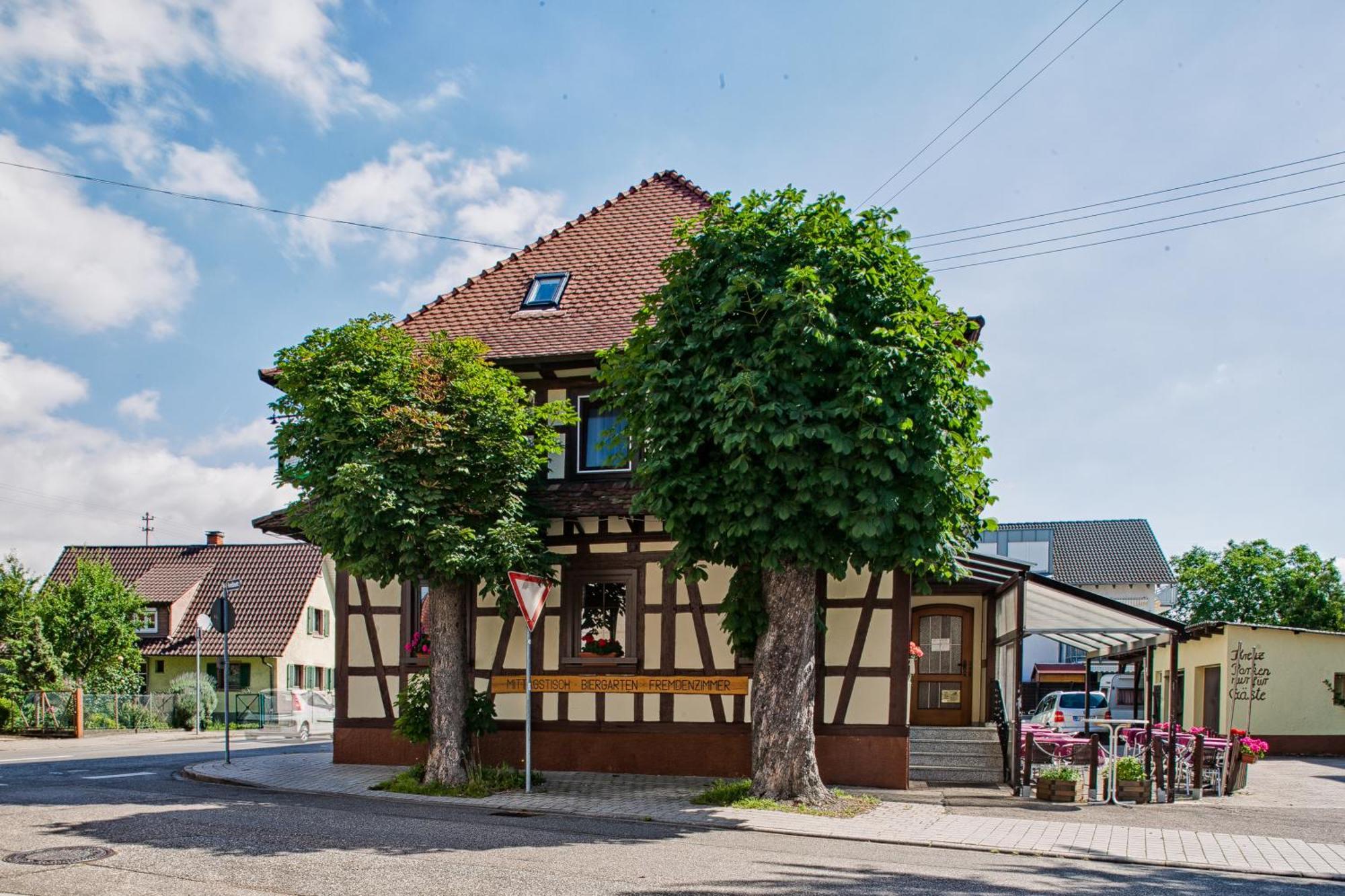 ראסטאט Landgasthaus Kreuz Beim Tom מראה חיצוני תמונה
